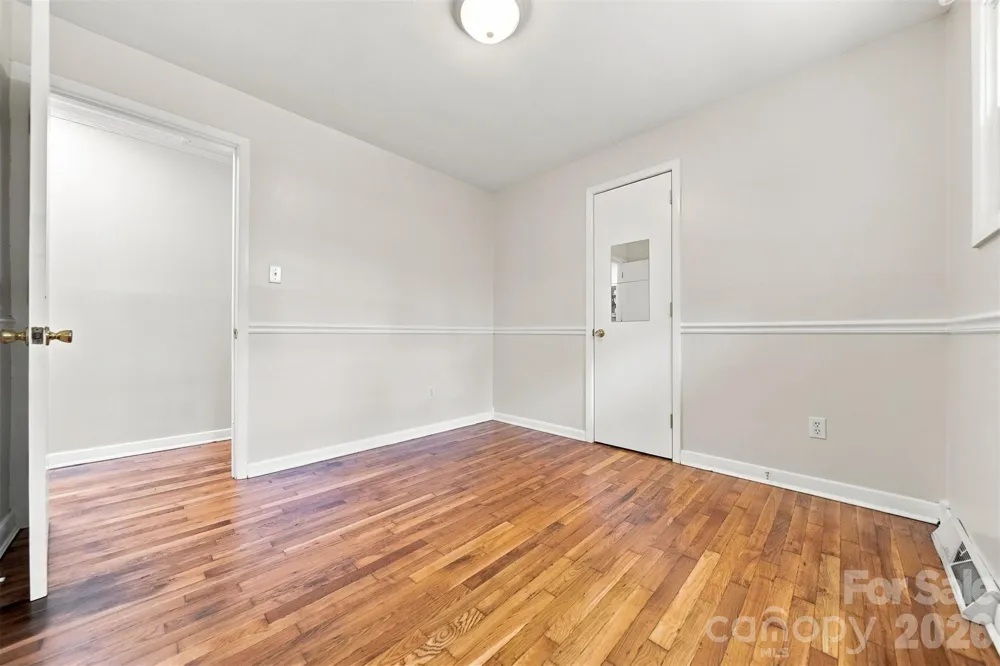 1518 11th Street NW Hickory, NC 28601