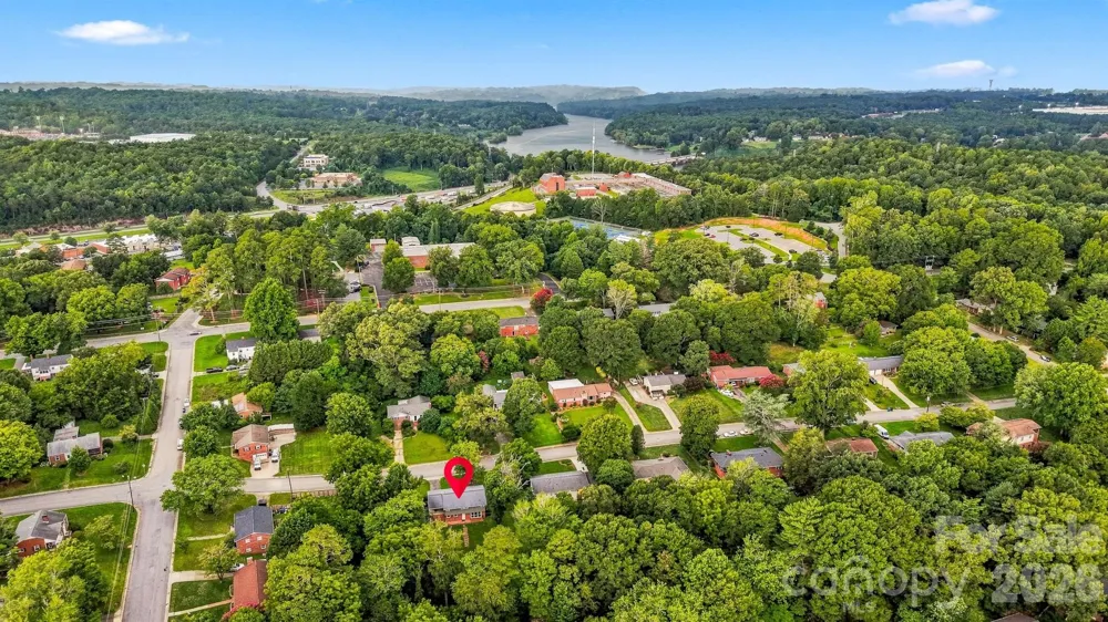 1518 11th Street NW Hickory, NC 28601