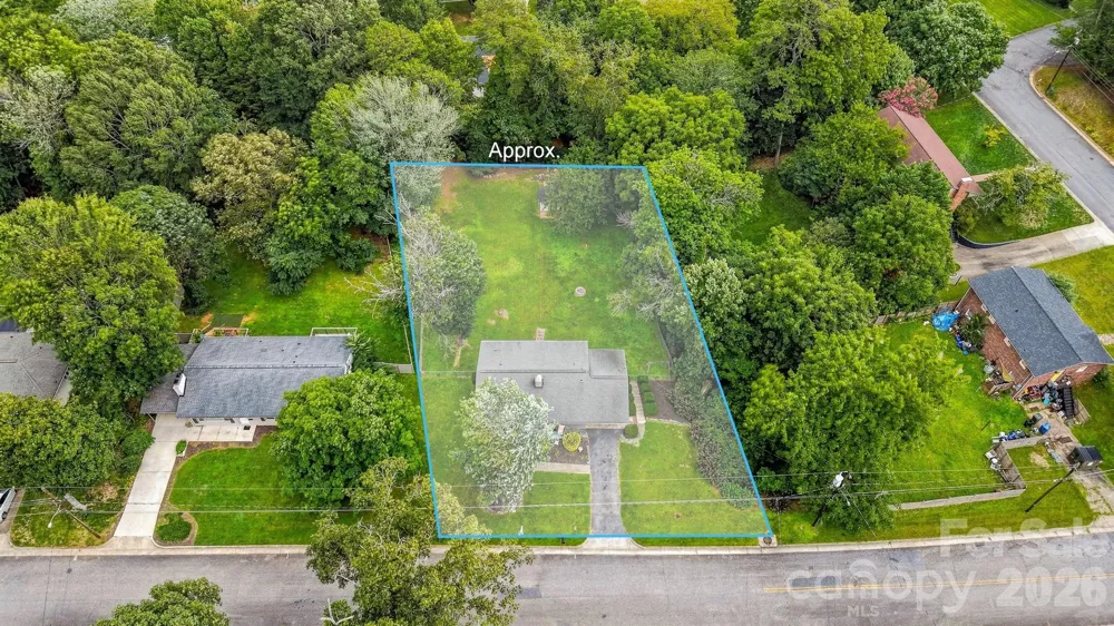 1518 11th Street NW Hickory, NC 28601