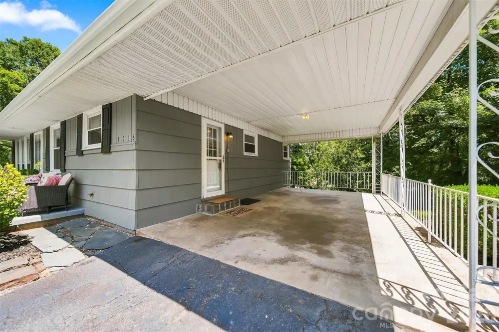 1518 11th Street NW Hickory, NC 28601