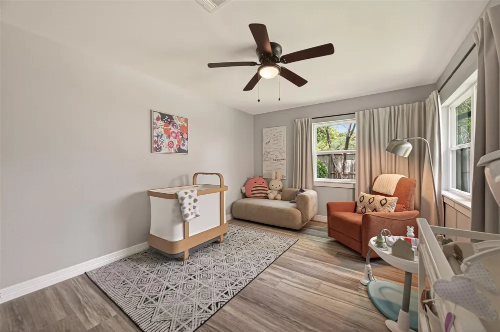 5422 Valerie Street Bellaire, TX 77401