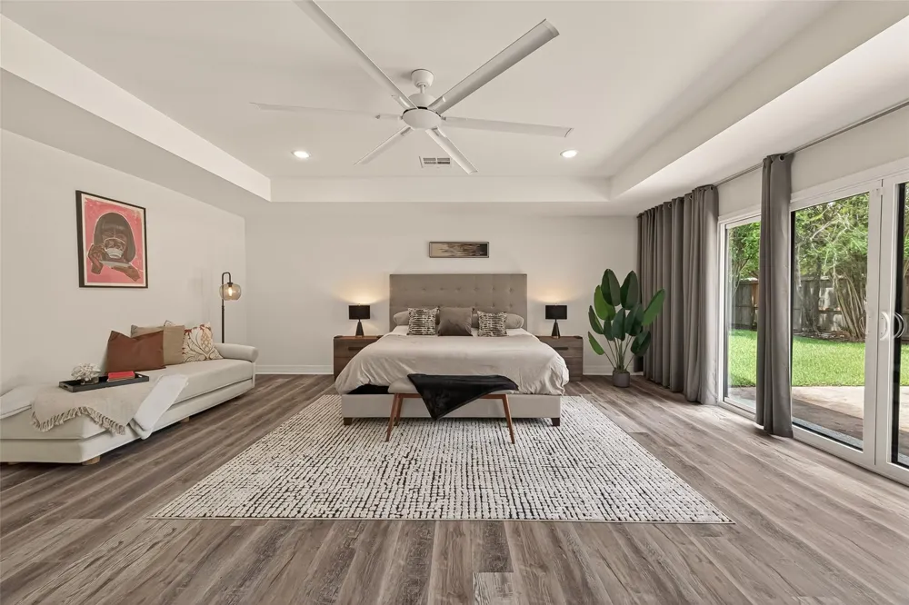 5422 Valerie Street Bellaire, TX 77401