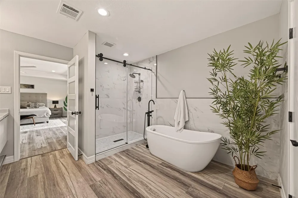 5422 Valerie Street Bellaire, TX 77401