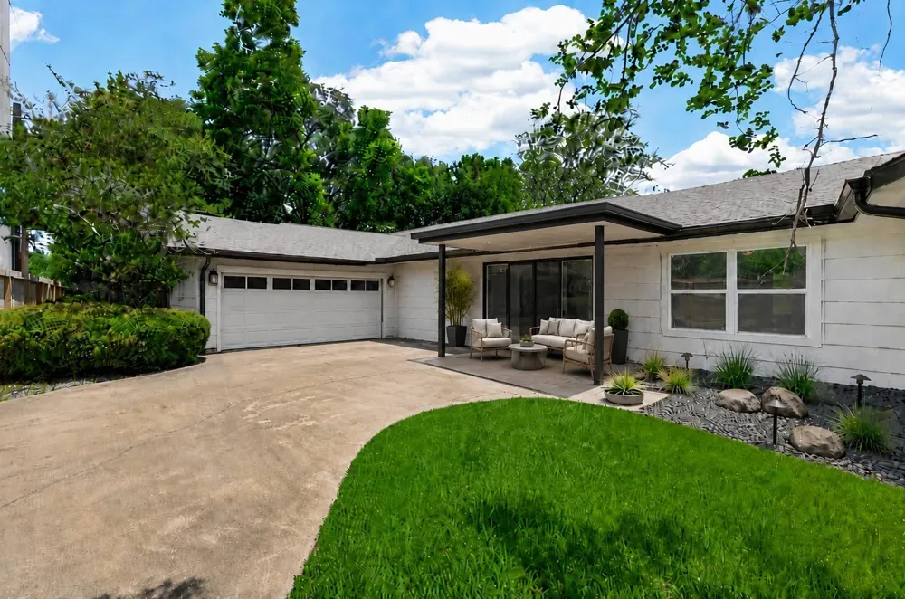 5422 Valerie Street Bellaire, TX 77401