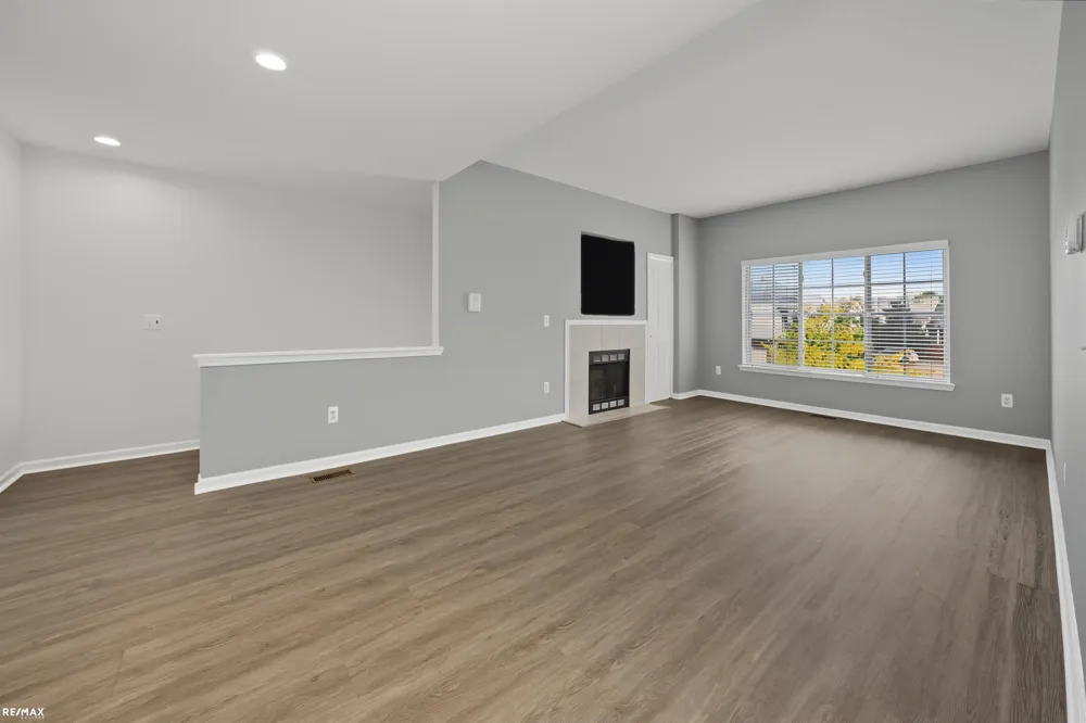 5537 Acorn Lane Sterling Heights City, MI 48314