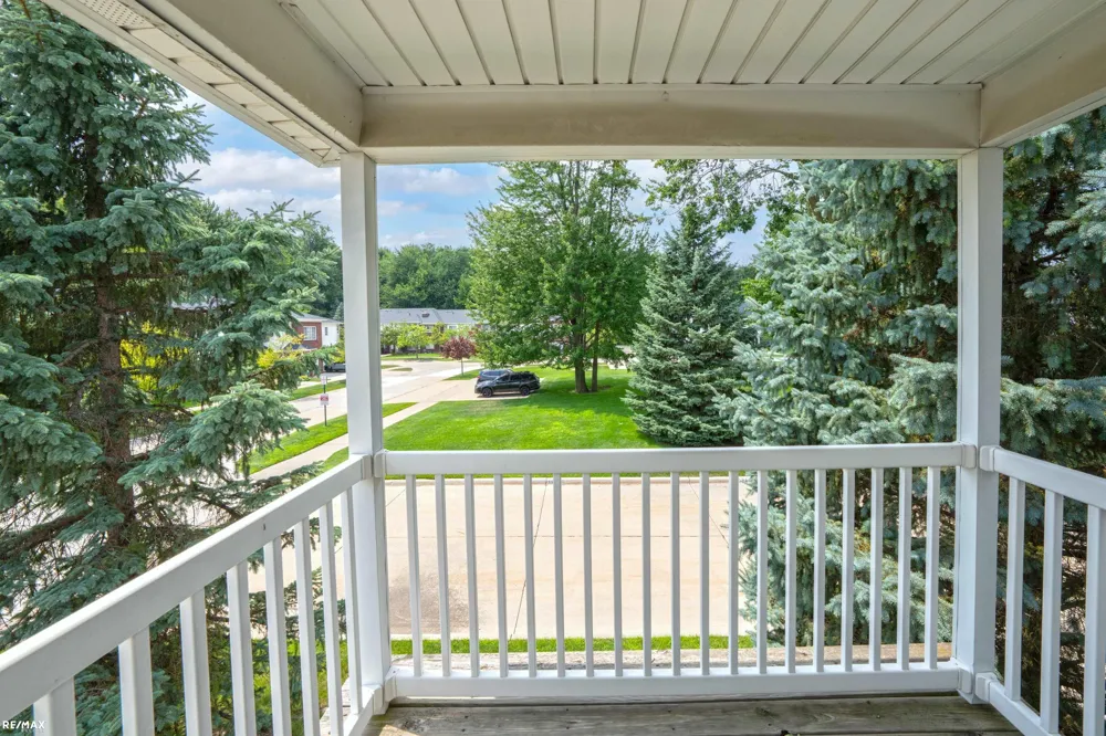 5537 Acorn Lane Sterling Heights City, MI 48314