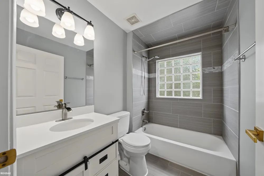 5537 Acorn Lane Sterling Heights City, MI 48314
