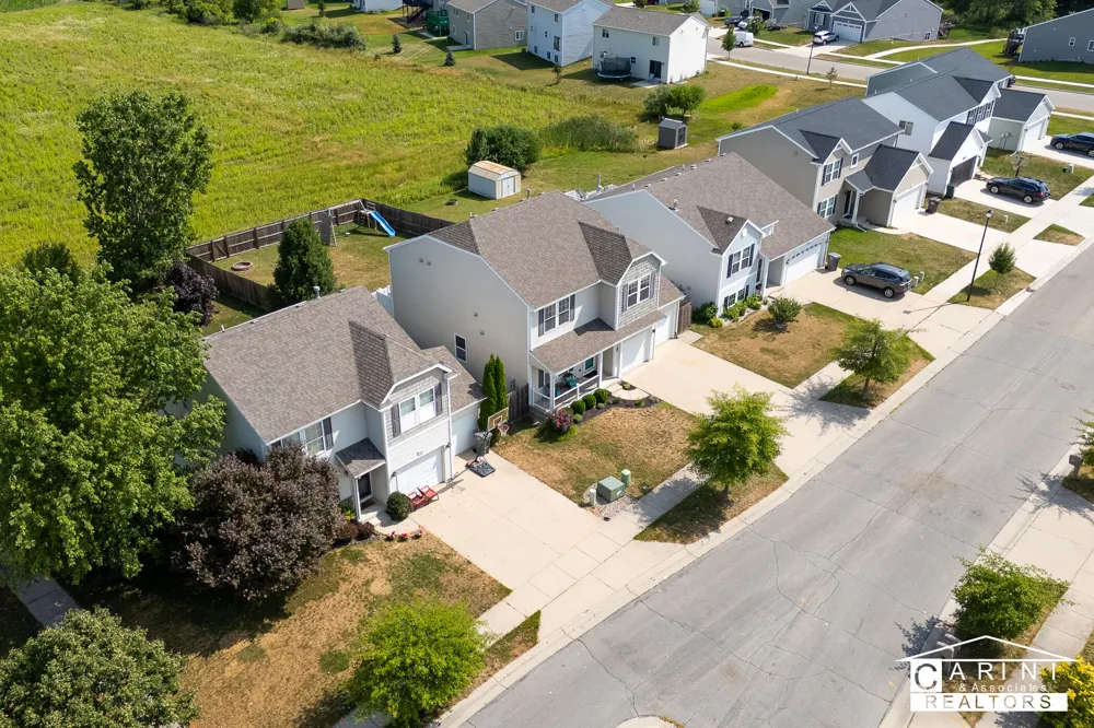 2575 Blooming Bud Lane SE Kentwood City, MI 49508