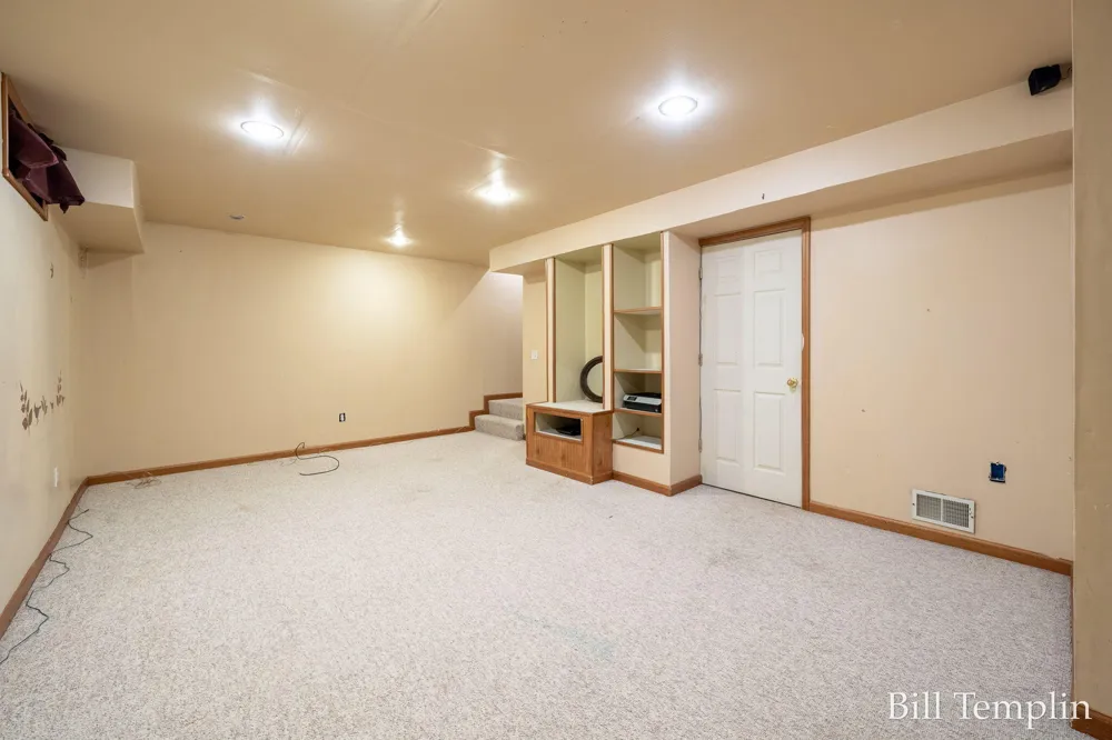 5641 Barcroft Drive SW Wyoming City, MI 49418