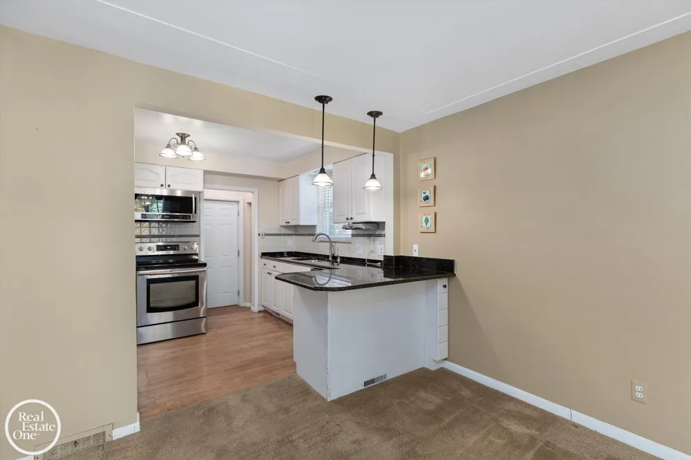 278 Fisher Road Grosse Pointe Farms City, MI 48230