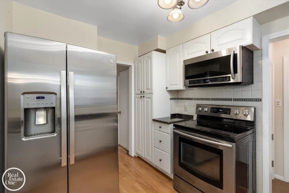 278 Fisher Road Grosse Pointe Farms City, MI 48230