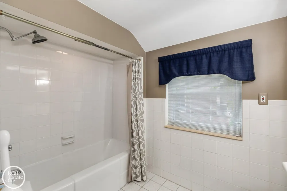 278 Fisher Road Grosse Pointe Farms City, MI 48230