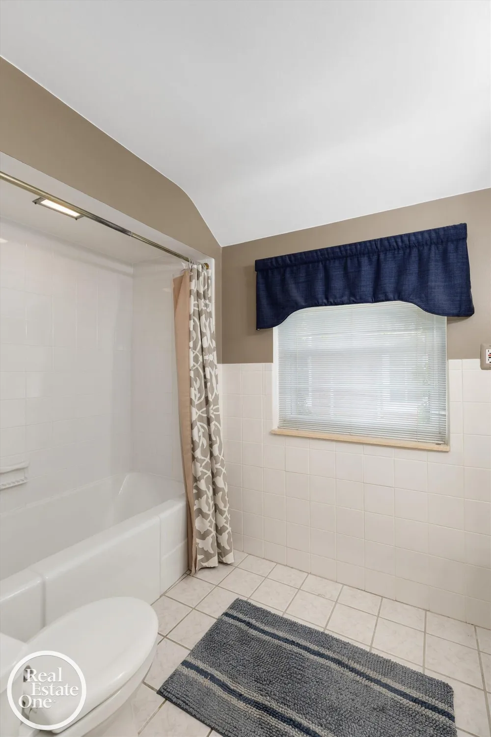 278 Fisher Road Grosse Pointe Farms City, MI 48230