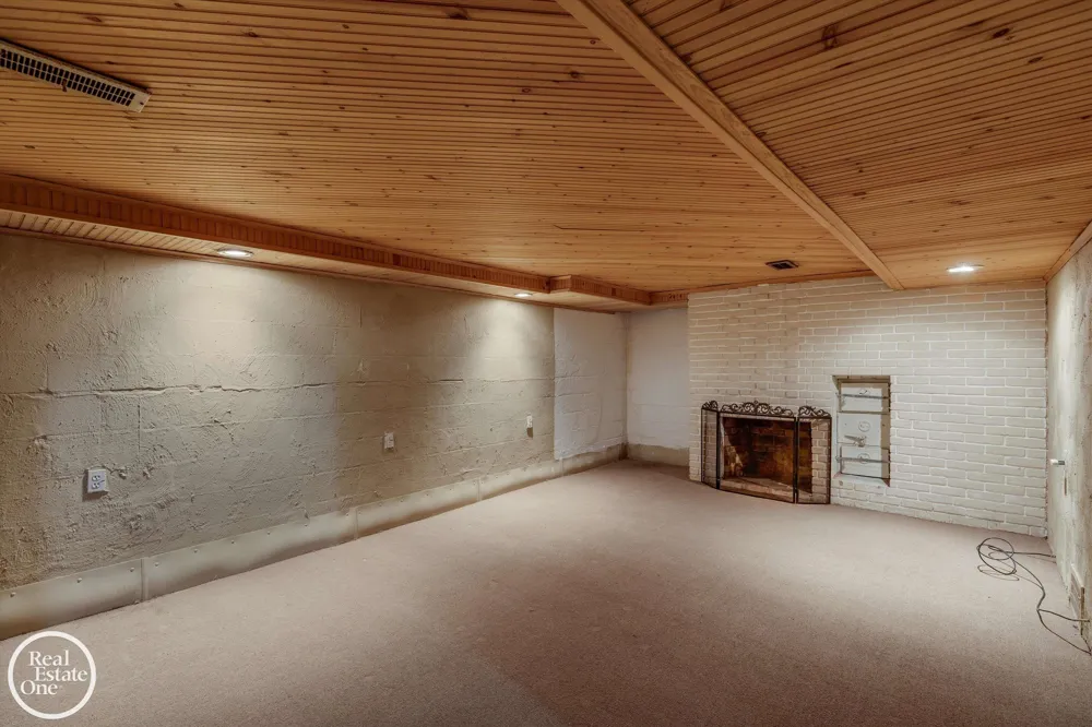 278 Fisher Road Grosse Pointe Farms City, MI 48230