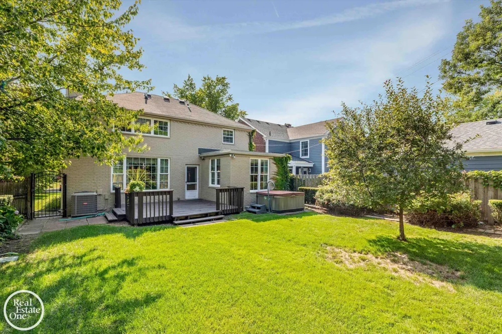 278 Fisher Road Grosse Pointe Farms City, MI 48230