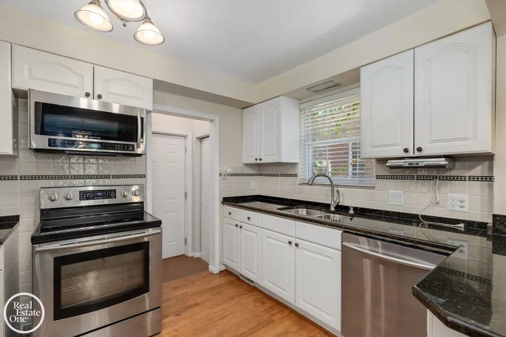 278 Fisher Road Grosse Pointe Farms City, MI 48230
