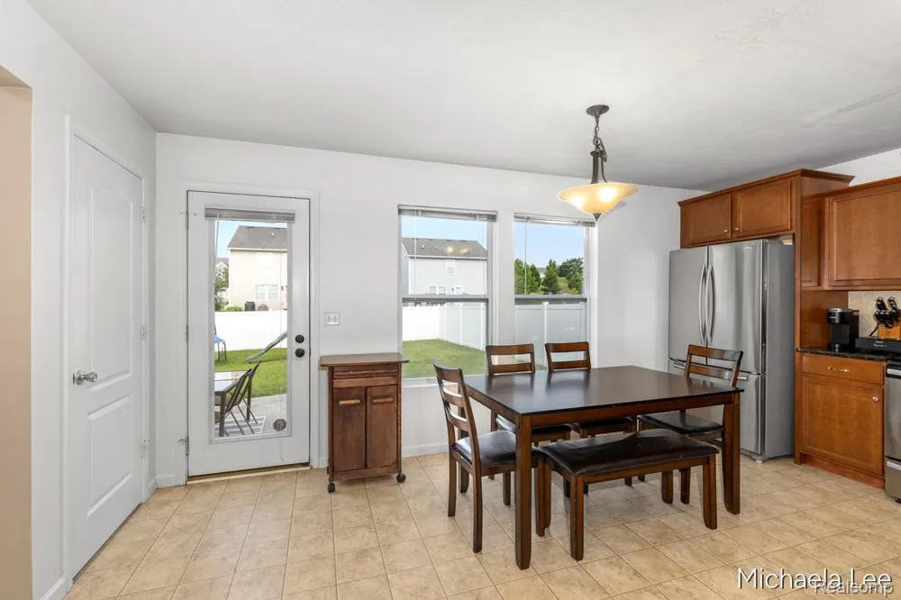 607 Nantucket Drive Lansing City, MI 48906
