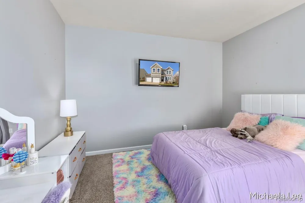 607 Nantucket Drive Lansing City, MI 48906