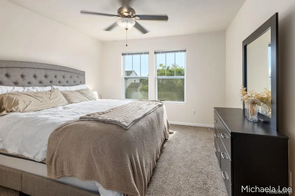 607 Nantucket Drive Lansing City, MI 48906