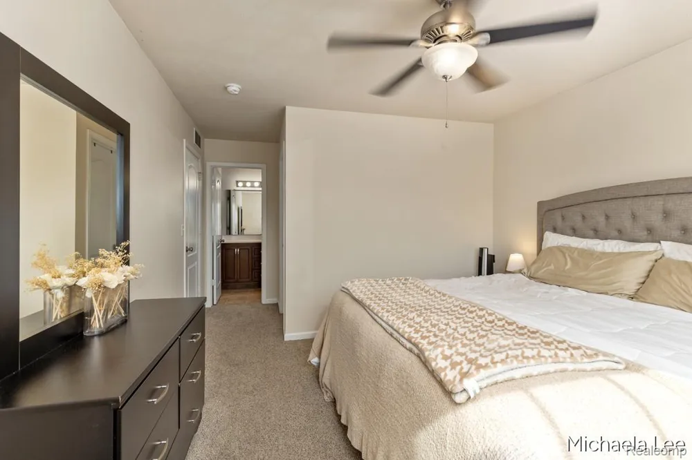607 Nantucket Drive Lansing City, MI 48906