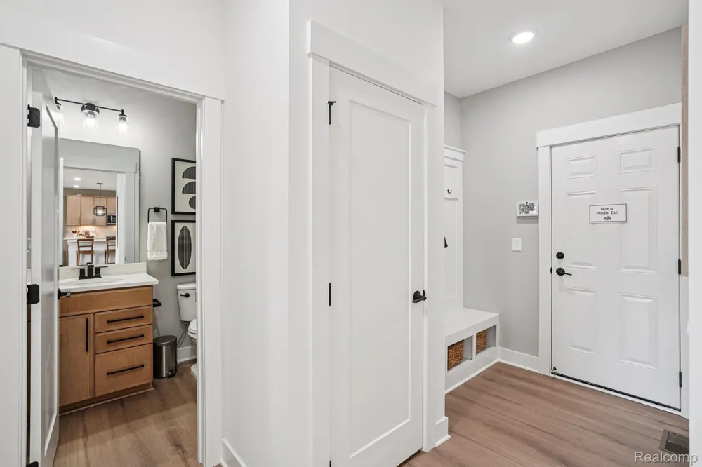 2843 Strobel Wixom City, MI 48393