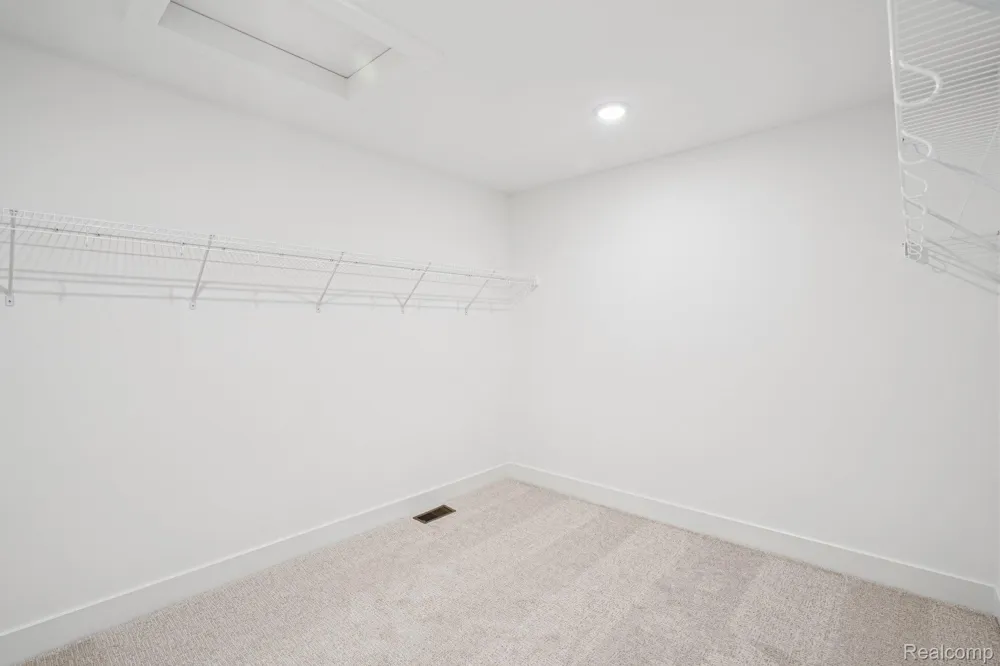2843 Strobel Wixom City, MI 48393
