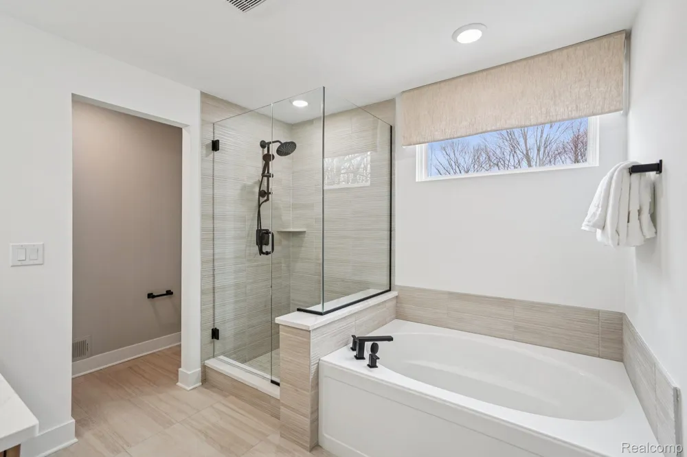 2843 Strobel Wixom City, MI 48393