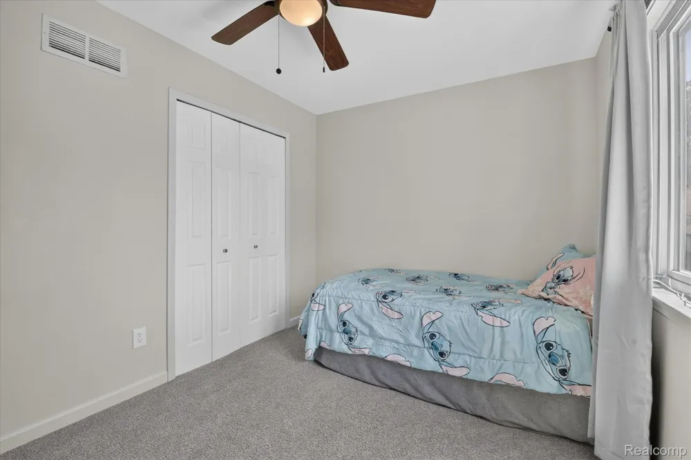 15924 Orchard Street Romulus City, MI 48174