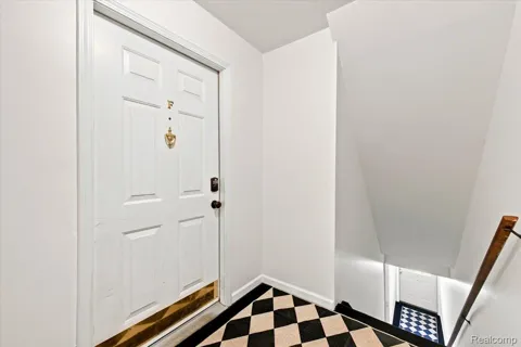 1655 Huntington Park, Unit #F