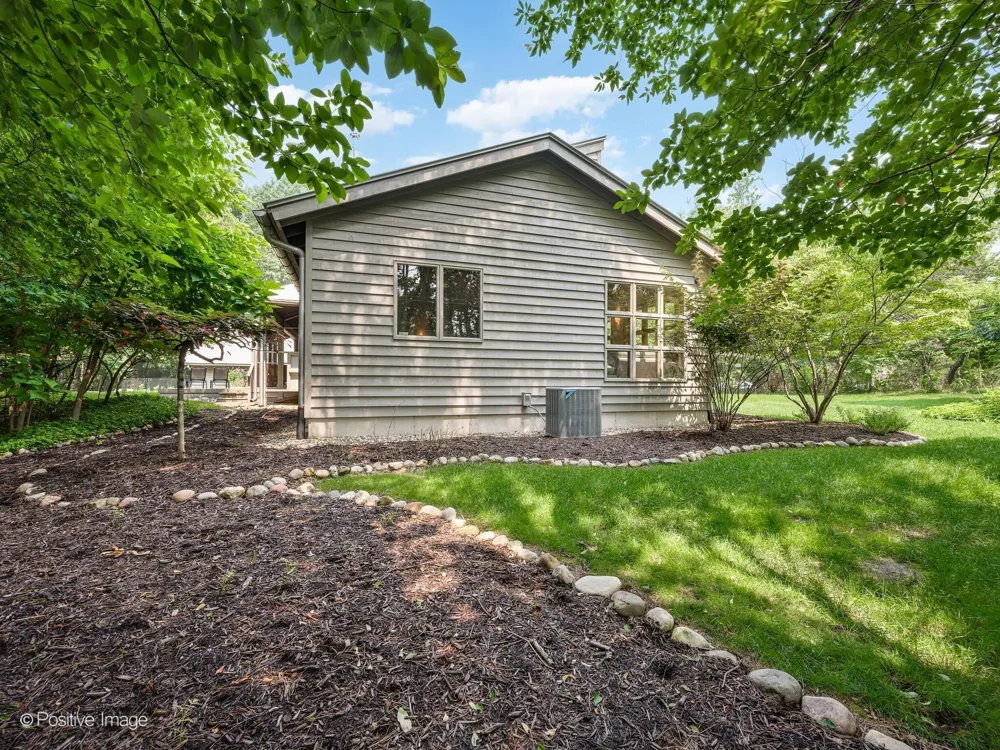 13670 Cottonwood Lane Chikaming Township, MI 49115