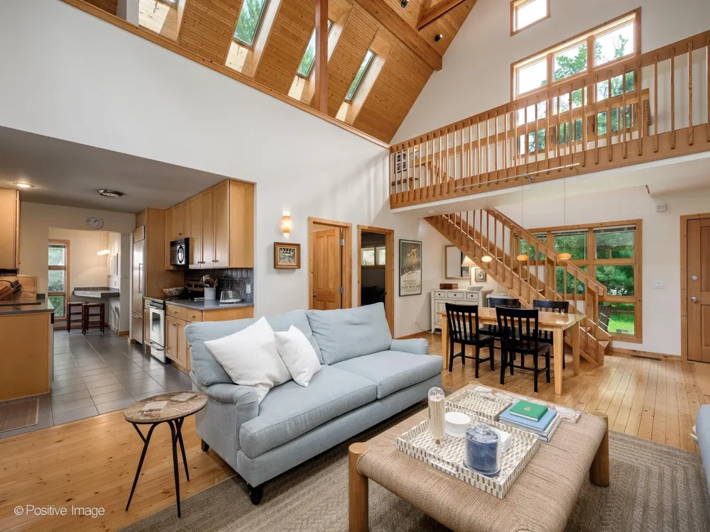 13670 Cottonwood Lane Chikaming Township, MI 49115