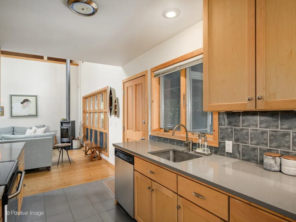 13670 Cottonwood Lane Chikaming Township, MI 49115