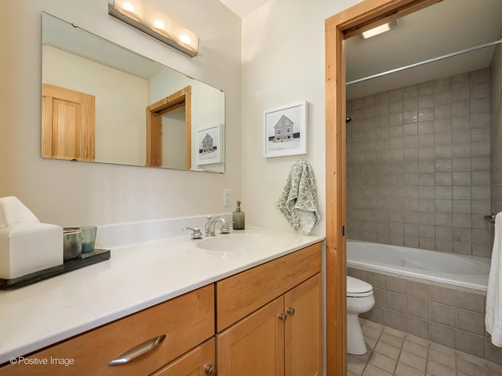13670 Cottonwood Lane Chikaming Township, MI 49115