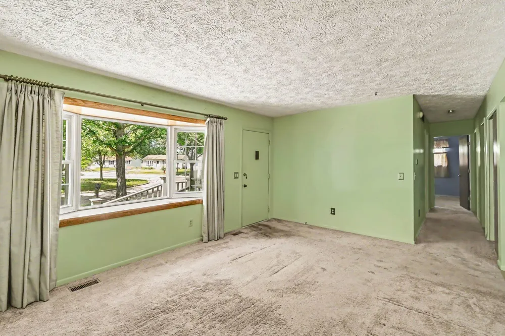 234 Trinity Circle Lansing City, MI 48911