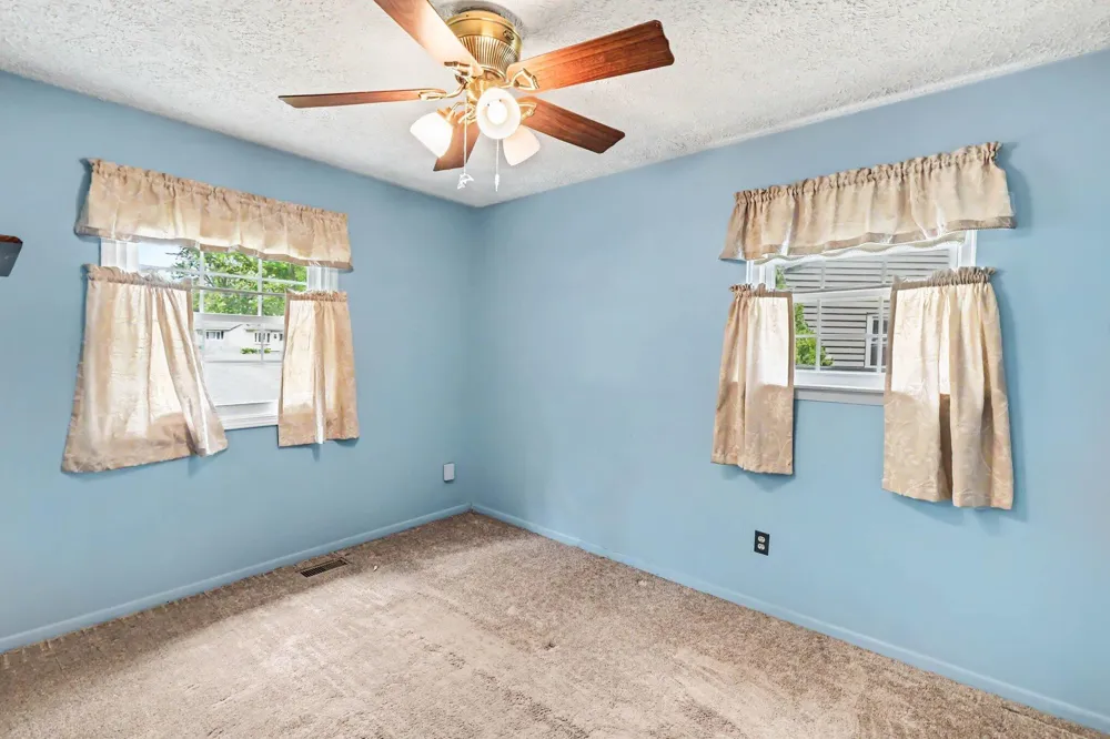 234 Trinity Circle Lansing City, MI 48911