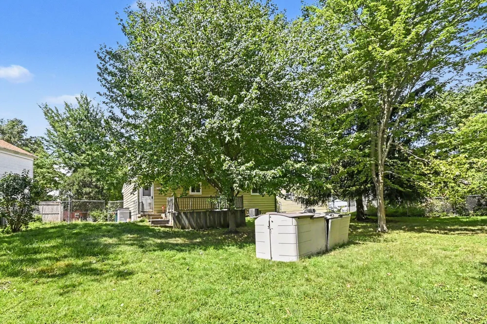 234 Trinity Circle Lansing City, MI 48911