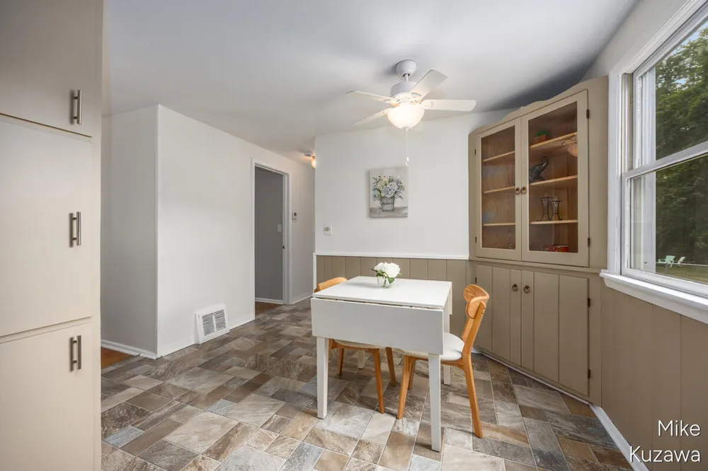3901 Suburban Shores Drive NE Plainfield Charter Township, MI 49525