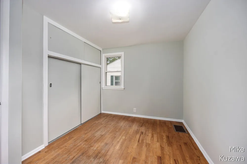 3901 Suburban Shores Drive NE Plainfield Charter Township, MI 49525