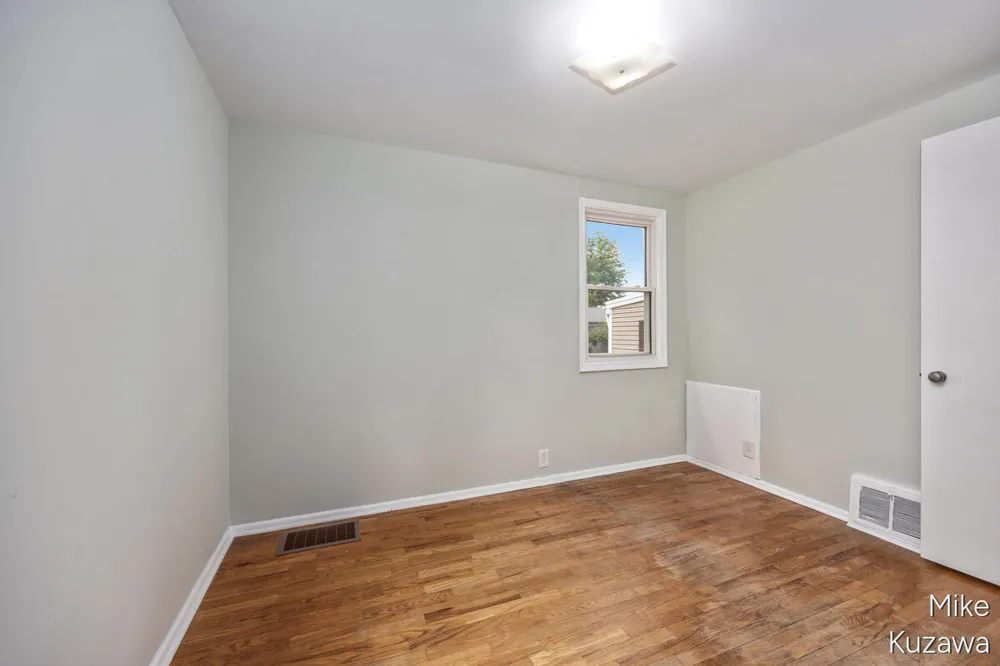 3901 Suburban Shores Drive NE Plainfield Charter Township, MI 49525