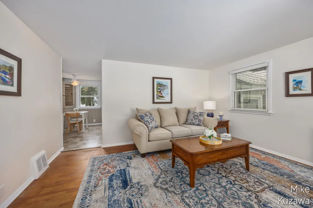 3901 Suburban Shores Drive NE Plainfield Charter Township, MI 49525