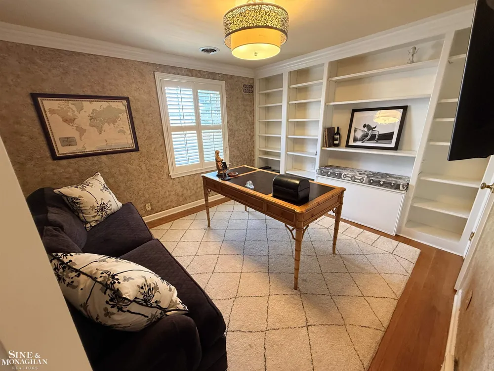 67 Stanton Lane Grosse Pointe Farms City, MI 48236