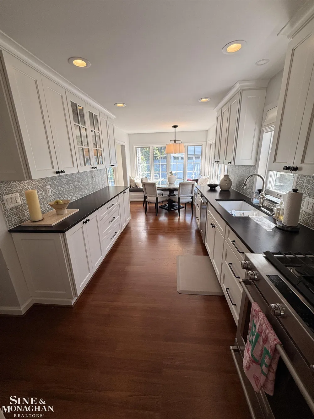 67 Stanton Lane Grosse Pointe Farms City, MI 48236