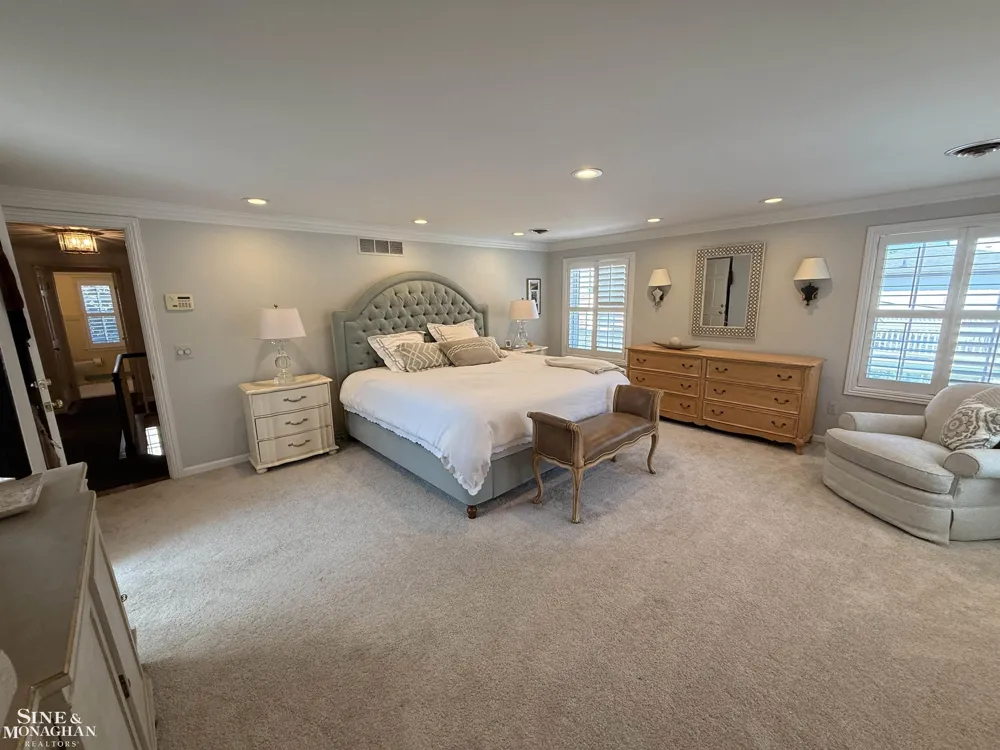 67 Stanton Lane Grosse Pointe Farms City, MI 48236