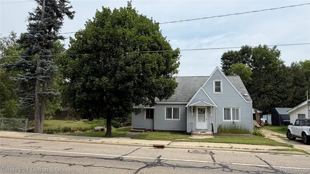 209 S Fifth Street Roscommon Village, MI 48653