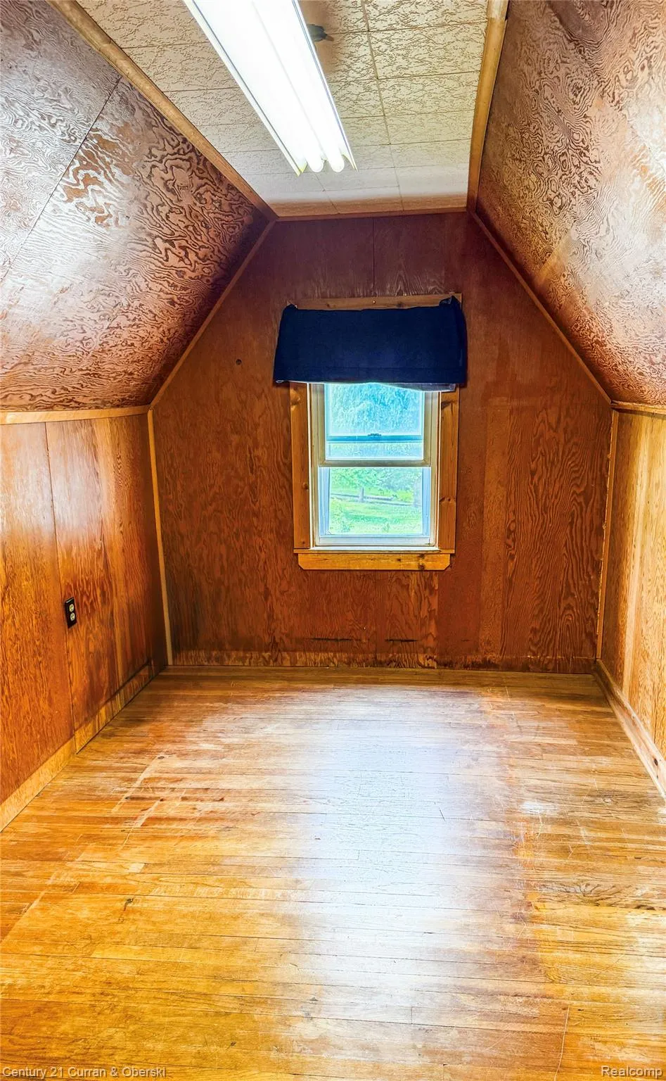 209 S Fifth Street Roscommon Village, MI 48653