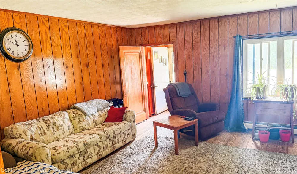 209 S Fifth Street Roscommon Village, MI 48653