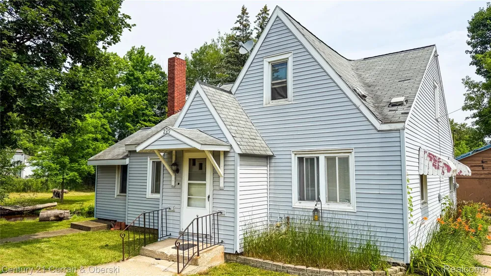 209 S Fifth Street Roscommon Village, MI 48653