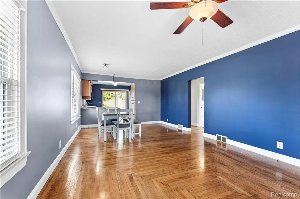 34868 W Jefferson Avenue Brownstown Charter Township, MI 48173