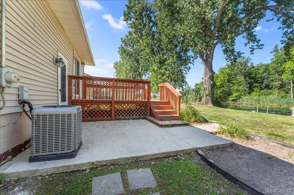34868 W Jefferson Avenue Brownstown Charter Township, MI 48173