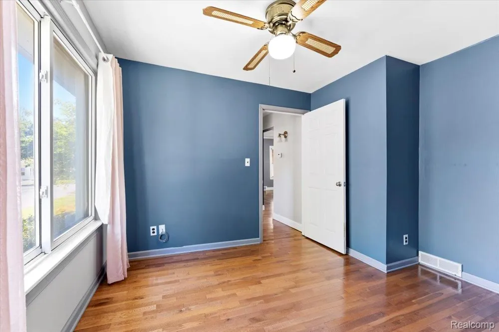 34868 W Jefferson Avenue Brownstown Charter Township, MI 48173